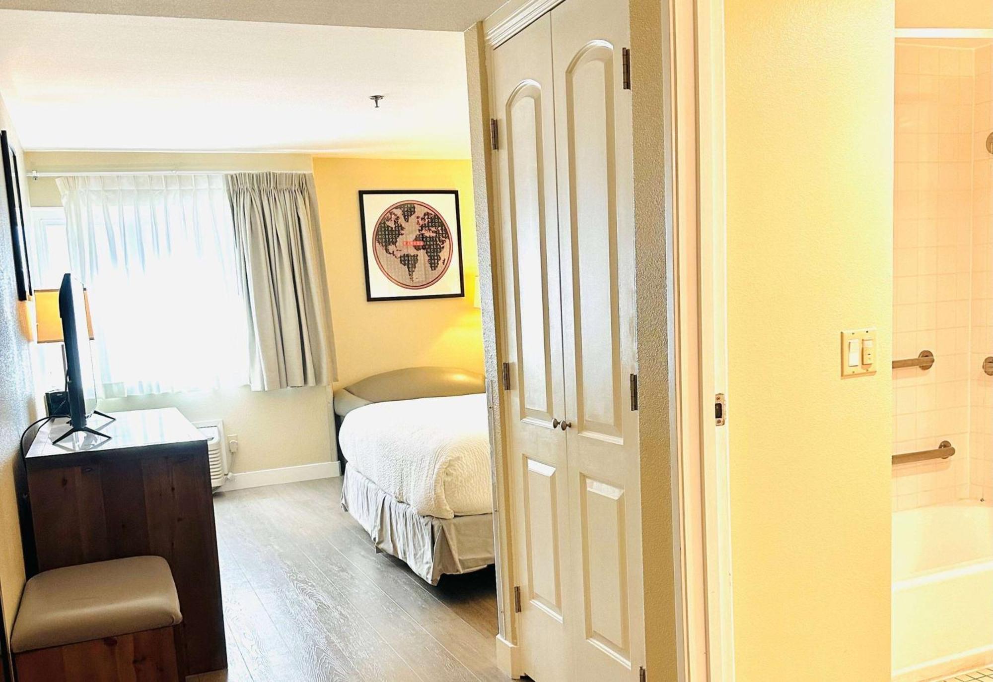 Hotel Ramada Plaza By Wyndham Garden Grove/Anaheim South Esterno foto